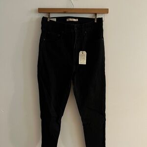NWT - Levis - 721 High Rise Skinny Jeans - Black